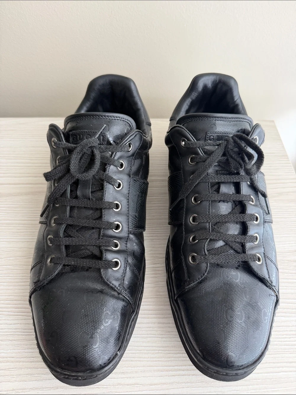 Gucci Black Low-Top Men's Sneakers with Subtle GG Pattern
